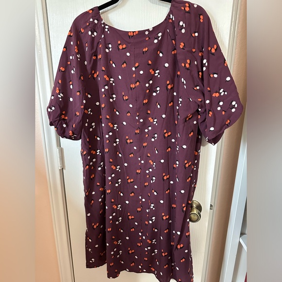 ANN TAYLOR Floral Print Puff Sleeve Swing Shift Dress
Small Burgundy NWT - Picture 4 of 8